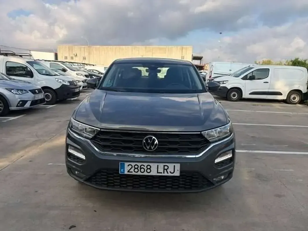 Usado VW T-Roc Edition 116 CV (85 kW) 2021 Gris SUV