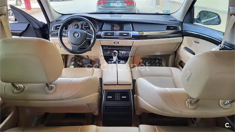 Usado BMW 520 Comfort Edition 184 CV (135 kW) 2015 Negro Berlina