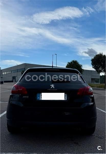 Azul Usado 2018 Peugeot 308 Allure Berlina | 10.000 € (Precio justo) - Imagen 1/4