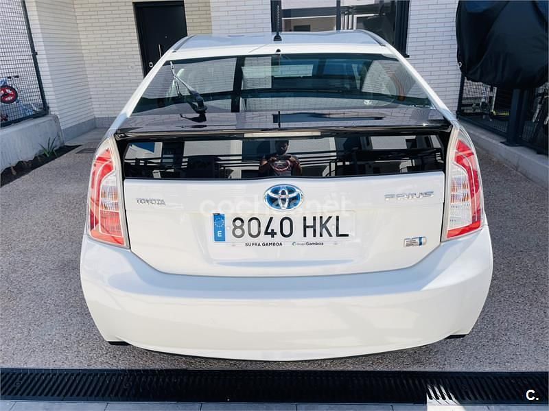 Używany Toyota Prius Eco 136 KM (100 kW) 2012 Biały Sedan/Limuzyna