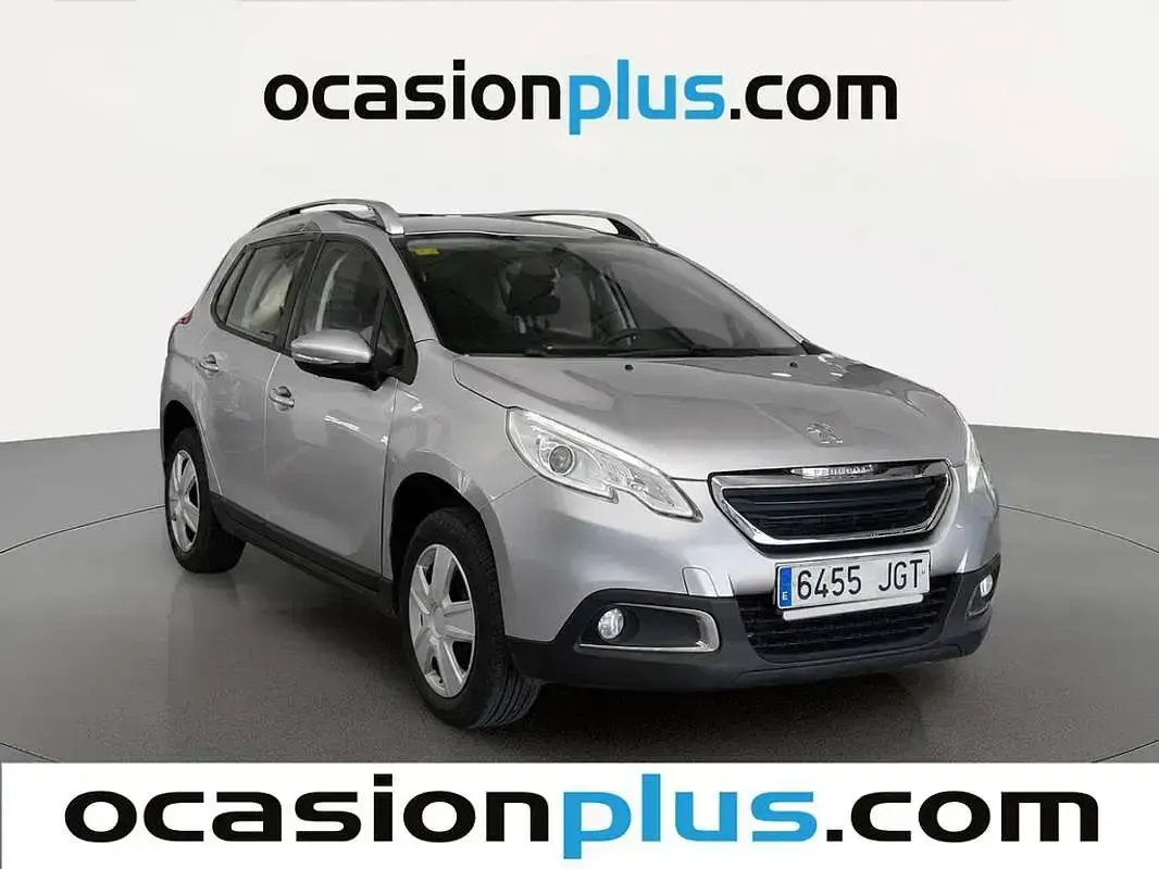 Usado Peugeot 2008 Active 110 CV (80 kW) 2015 Gris SUV