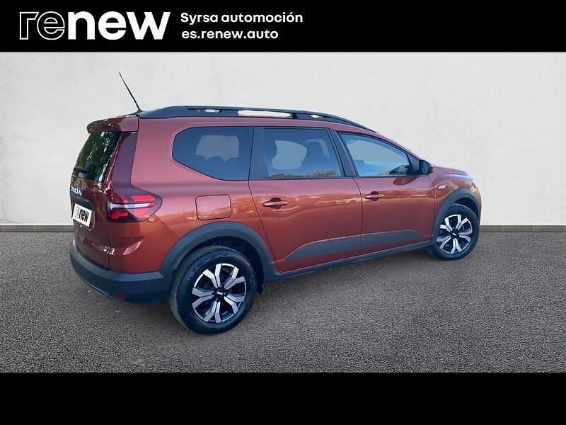 Usado Dacia Jogger Expression 110 CV (80 kW) 2024 Naranja Monovolumen