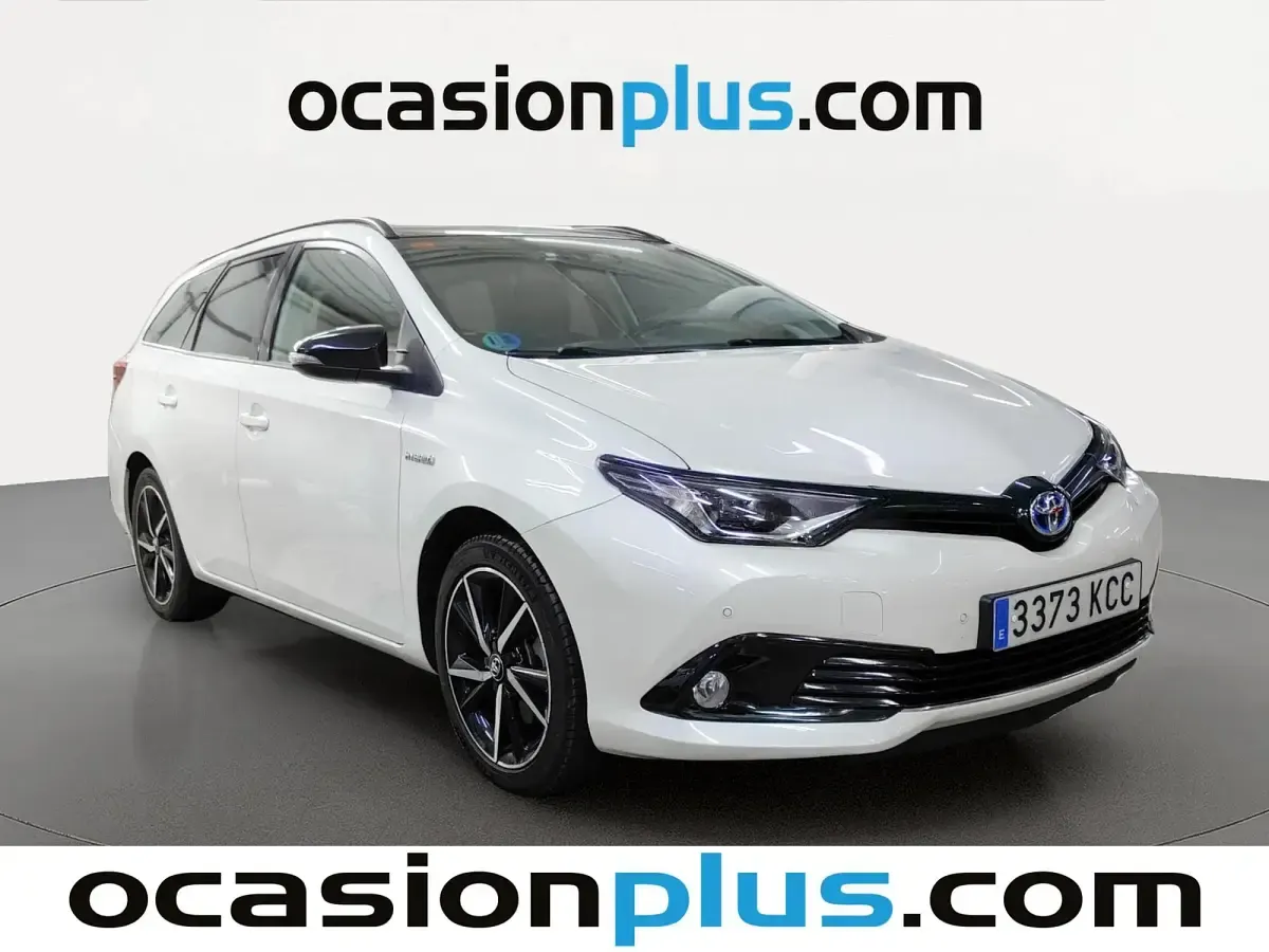 Usado Toyota Auris Hybrid 136 CV (100 kW) 2017 Blanco Familiar