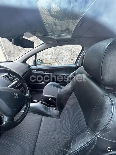 Usado Peugeot 207 CC 110 CV (80 kW) 2008 Azul Descapotable