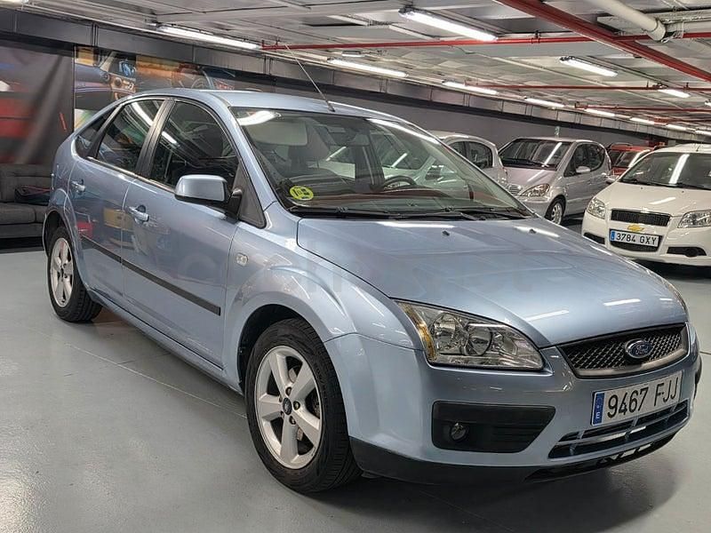 Usado Ford Focus Trend 90 CV (66 kW) 2006 Azul Berlina