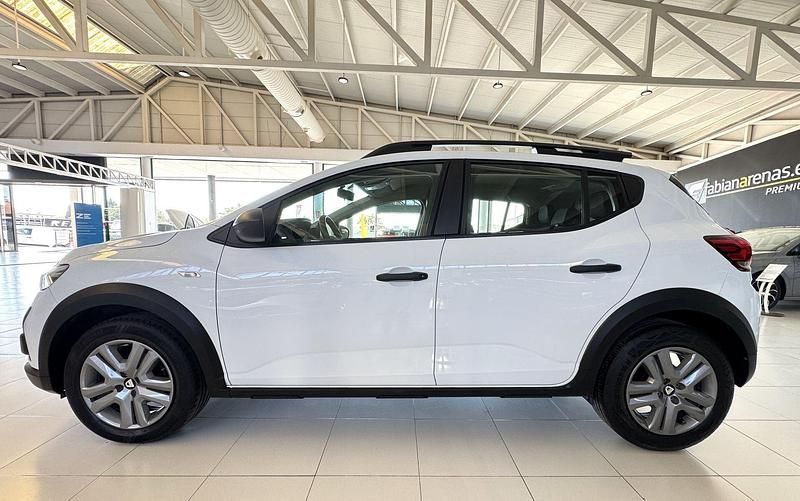 Usado Dacia Sandero Essentiel 91 CV (66 kW) 2022 Blanco Utilitario