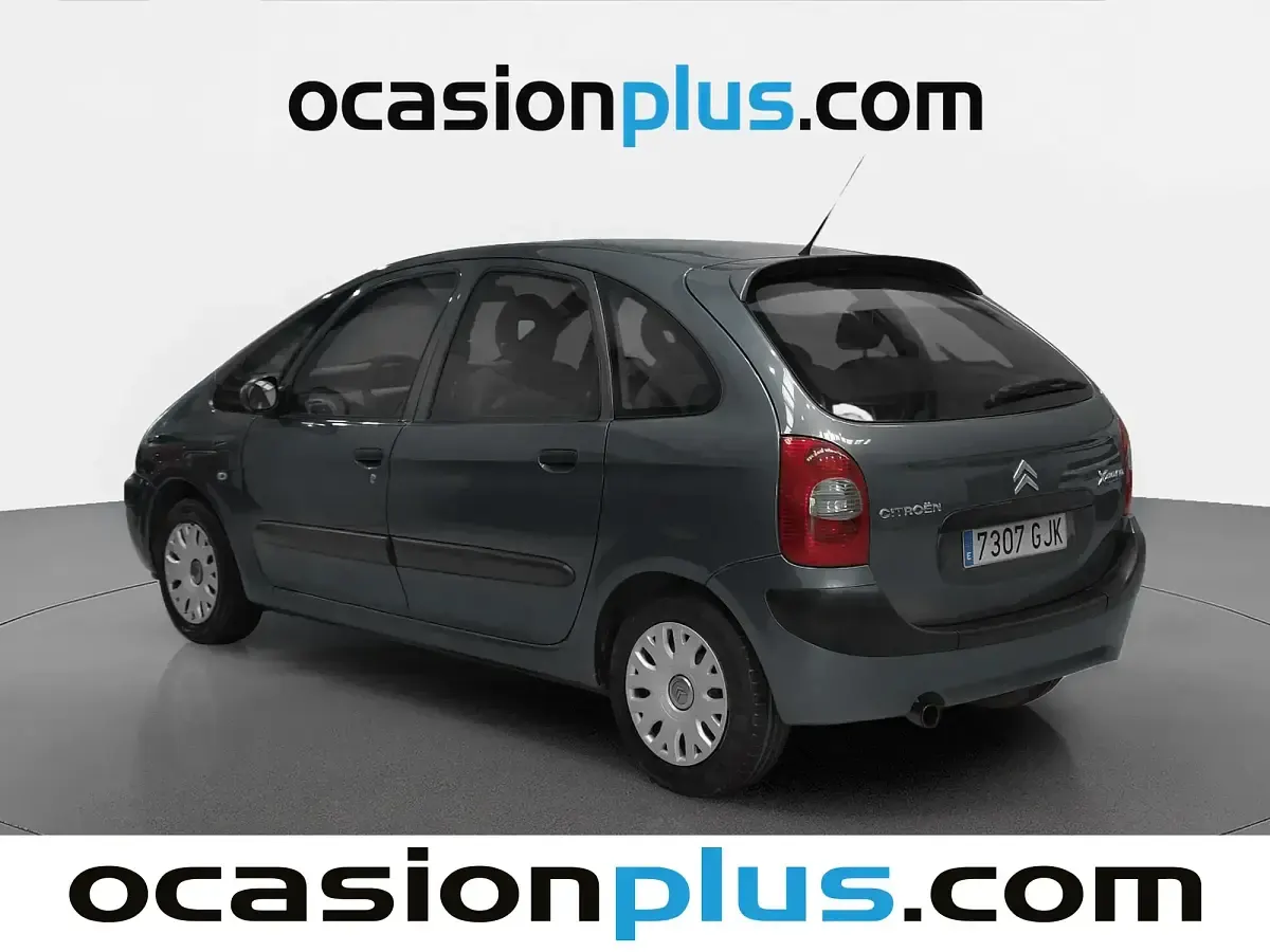 Usado Citroën Xsara 92 CV (67 kW) 2008 Gris Monovolumen