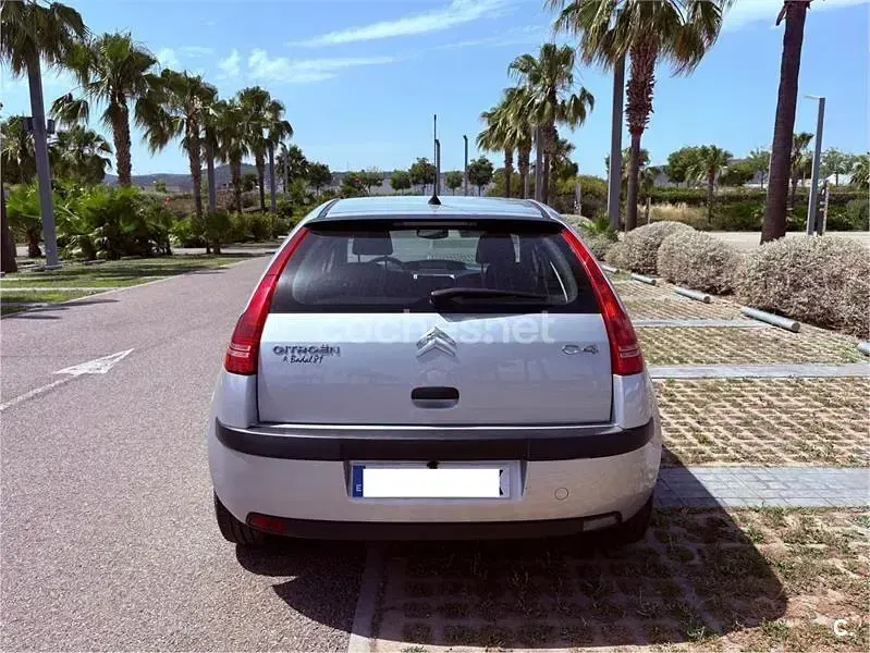 Usado Citroën C4 92 CV (67 kW) 2009 Gris / plata Berlina