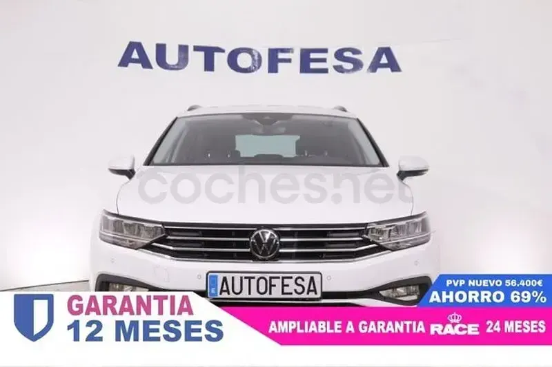 Usado VW Passat Executive 122 CV (89 kW) 2023 Blanco Familiar