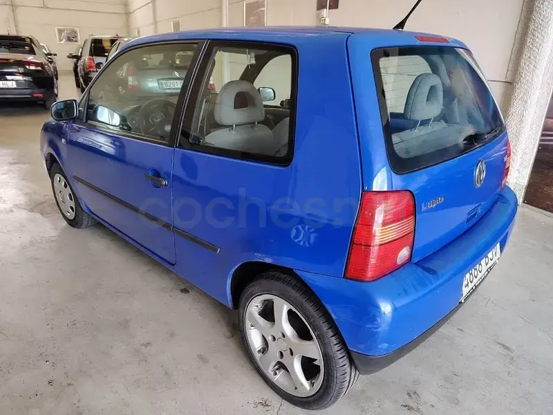 Usado VW Lupo Trendline 75 CV (55 kW) 2001 Azul Utilitario