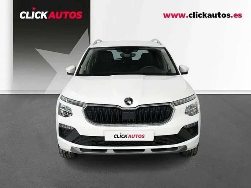 Usado Skoda Kamiq Selection 95 CV (69 kW) 2025 Blanco SUV