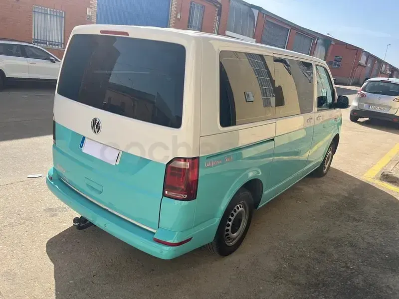 Usado VW Caravelle 102 CV (75 kW) 2018 Azul Van