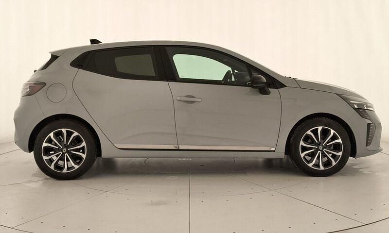 Usado Renault Clio V Techno 101 CV (74 kW) 2025 Gris Berlina