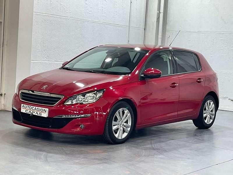 Usado Peugeot 308 Active 100 CV (73 kW) 2016 Rojo Utilitario