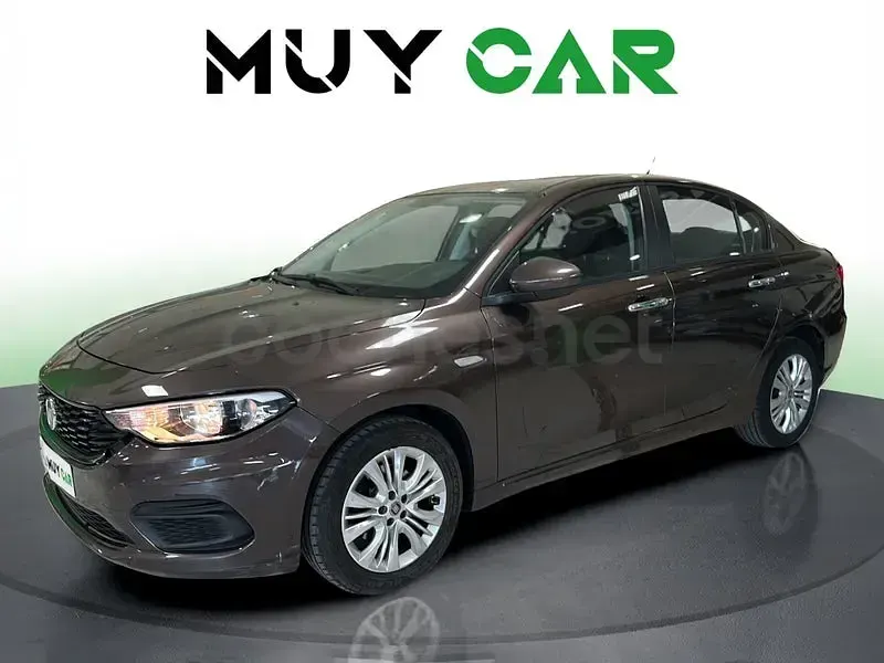 Usado Fiat Tipo Easy 95 CV (69 kW) 2018 Marrón Berlina