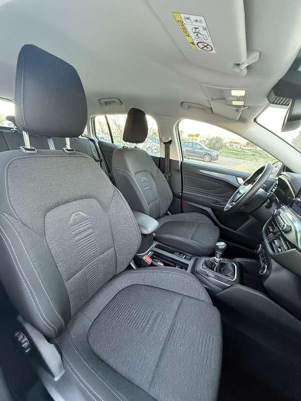 Usado Ford Focus Active 120 CV (88 kW) 2021 Blanco Familiar