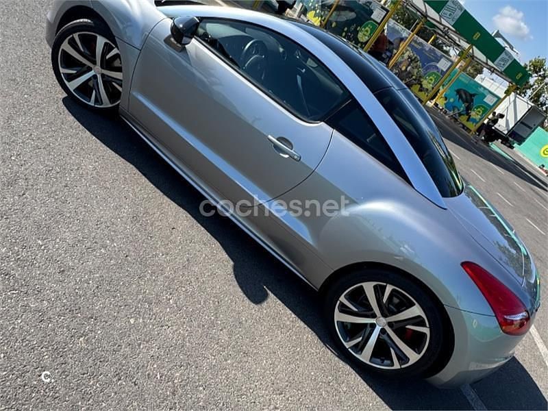 Usado Peugeot RCZ GT-line 200 CV (147 kW) 2016 Gris / plata Coupe