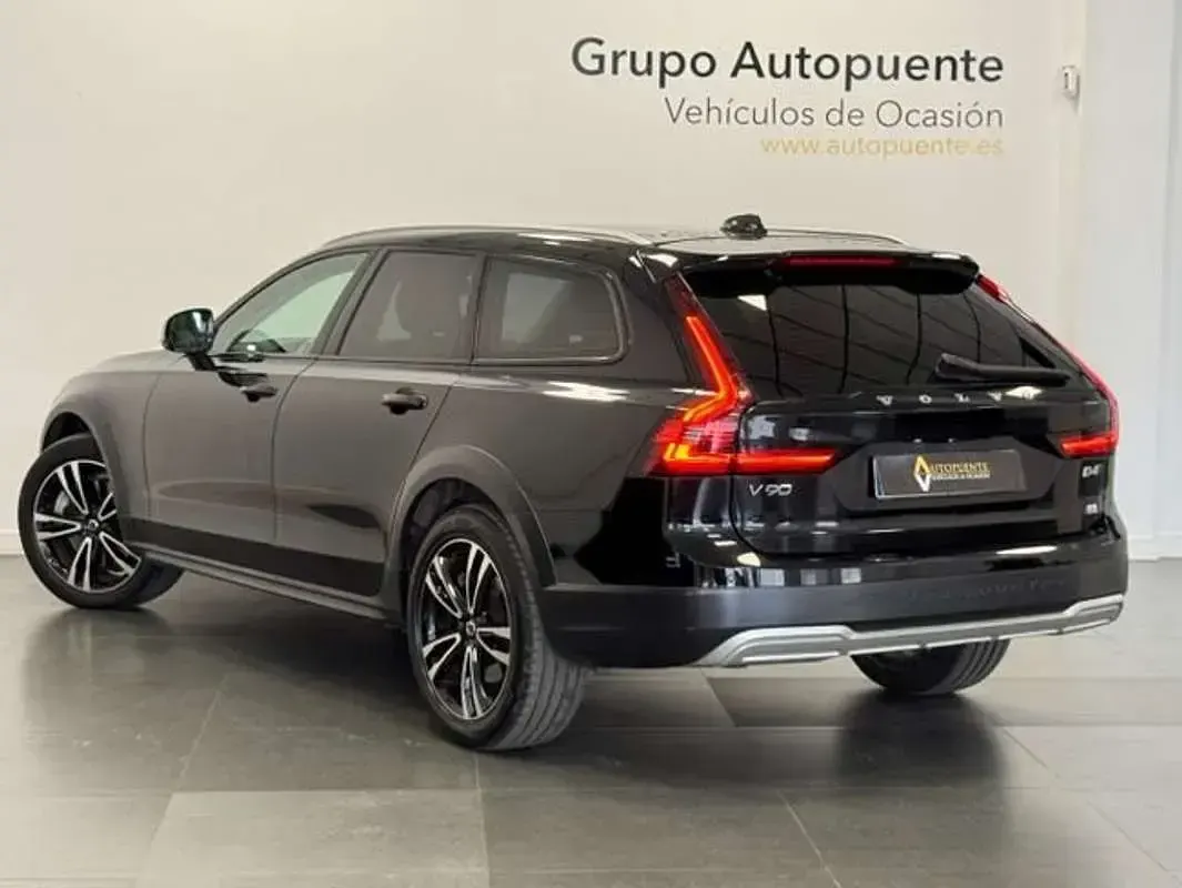 Usado Volvo V90 CC 197 CV (144 kW) 2021 Azul Familiar