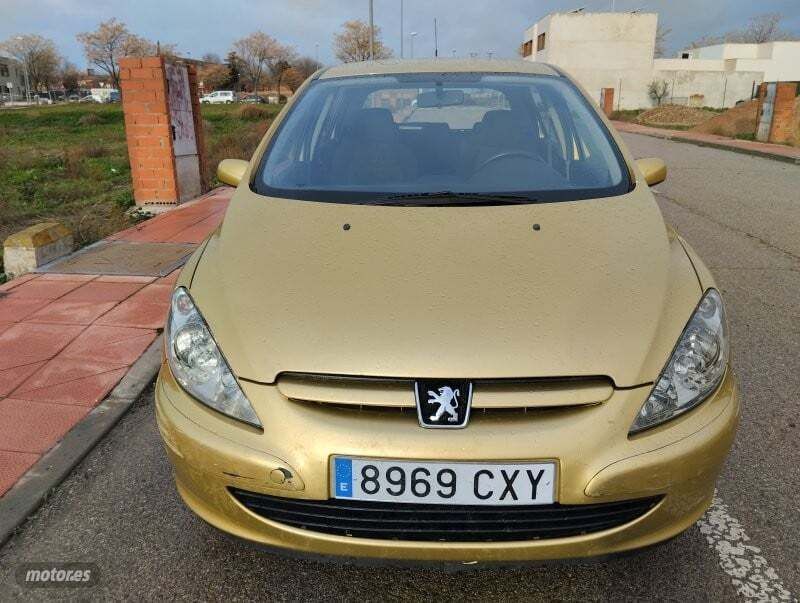 Usado Peugeot 307 110 CV (80 kW) 2004 Marrón