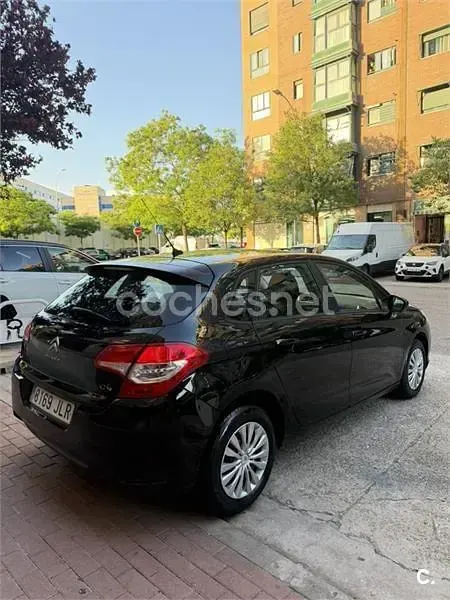 Używany Citroën C4 Live 99 KM (72 kW) 2016 Czarny Sedan/Limuzyna