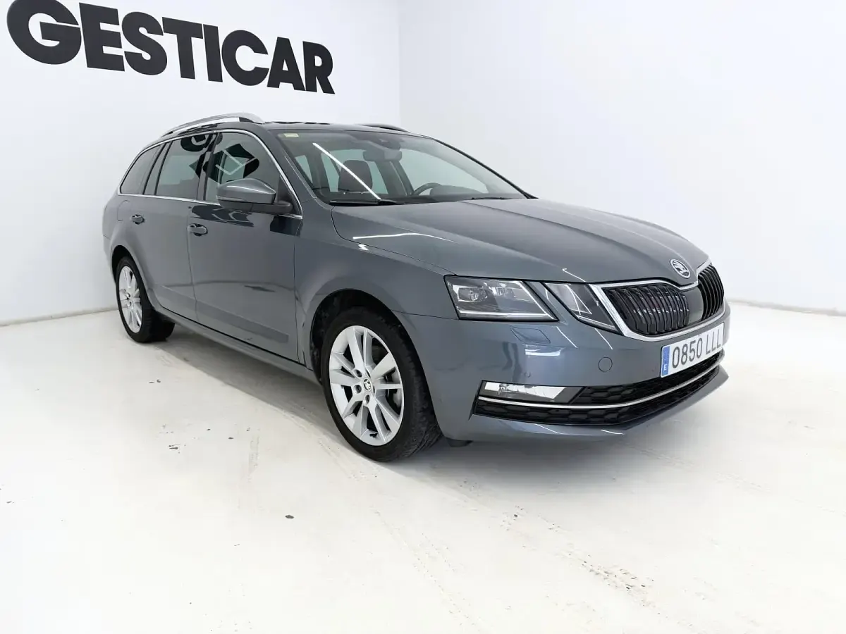 Usado Skoda Octavia Style 150 CV (110 kW) 2020 Familiar