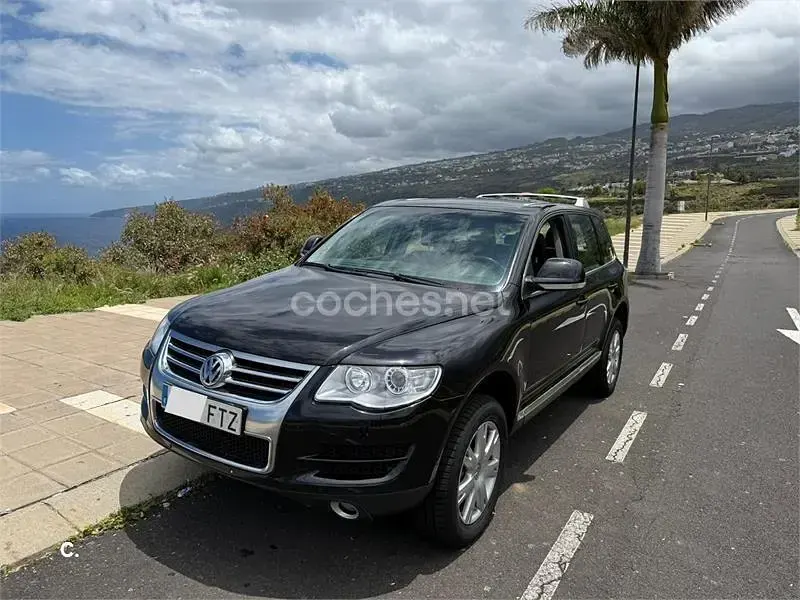 Usado VW Touareg 225 CV (165 kW) 2007 Negro SUV