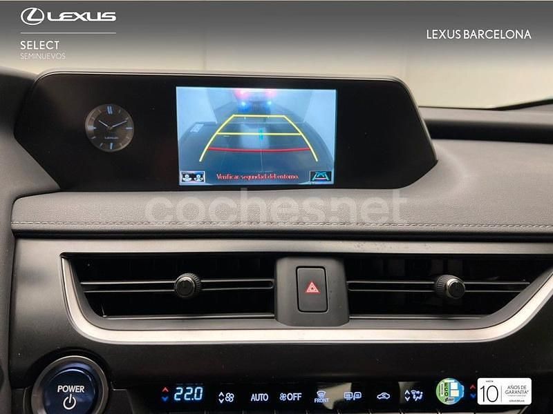 Usado Lexus UX Business Edition 184 CV (135 kW) 2022 Blanco SUV