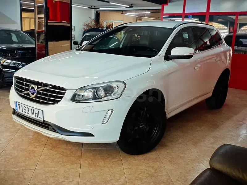 Usado Volvo XC60 Momentum 181 CV (133 kW) 2013 Blanco SUV