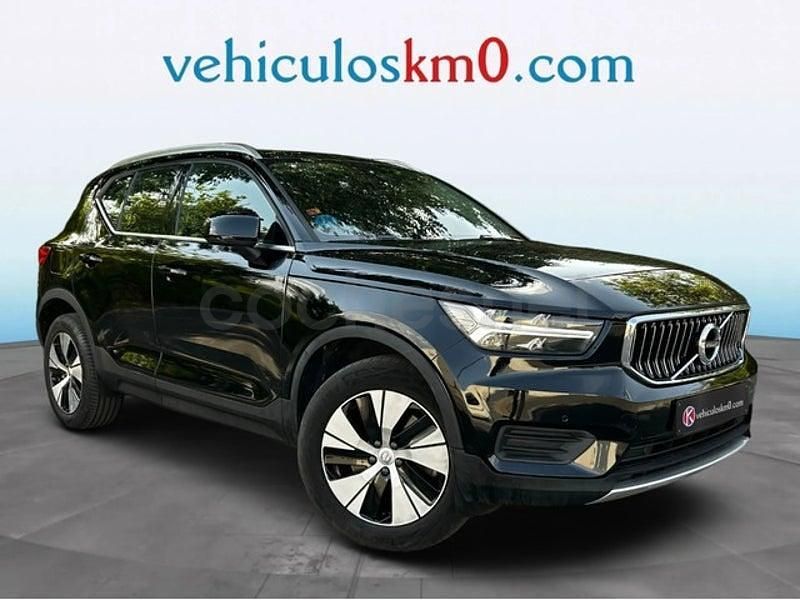 Usado Volvo XC40 Momentum 262 CV (192 kW) 2021 Negro SUV