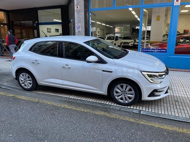 Usado Renault Mégane IV Intens 115 CV (84 kW) 2022 Blanco Berlina