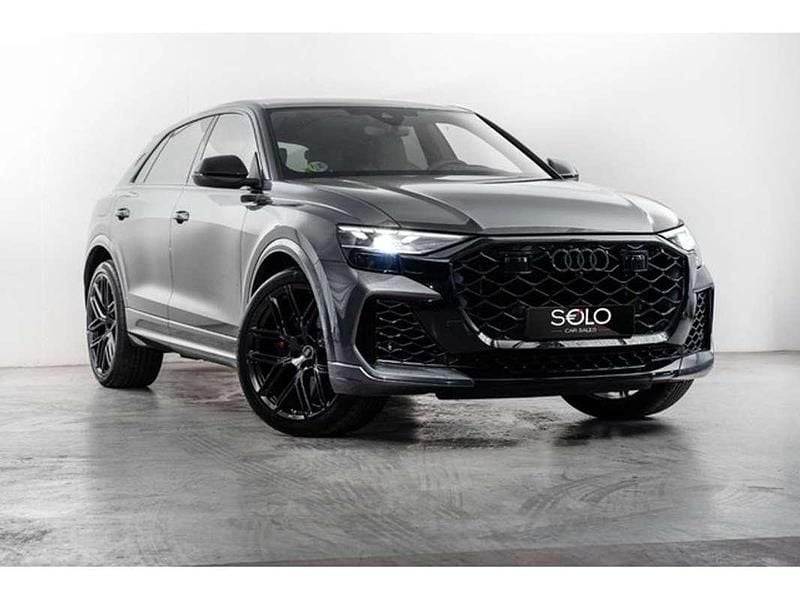 Usado Audi RS Q8 Ambiente 600 CV (441 kW) 2025 Gris / plata SUV