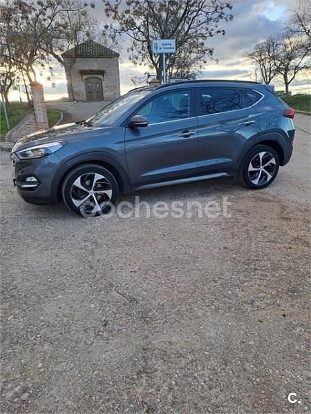 Usado Hyundai Tucson 136 CV (100 kW) 2015 Gris / plata SUV