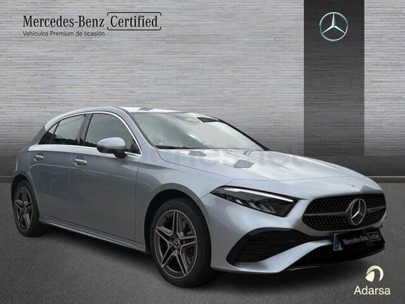 Usado Mercedes A250 218 CV (160 kW) 2025 Gris / plata Berlina