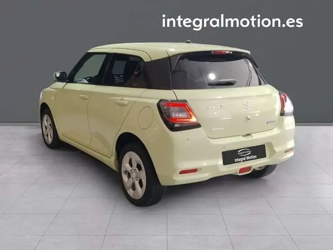 Nuevo Suzuki Swift 82 CV (60 kW) 2025 Verde Utilitario