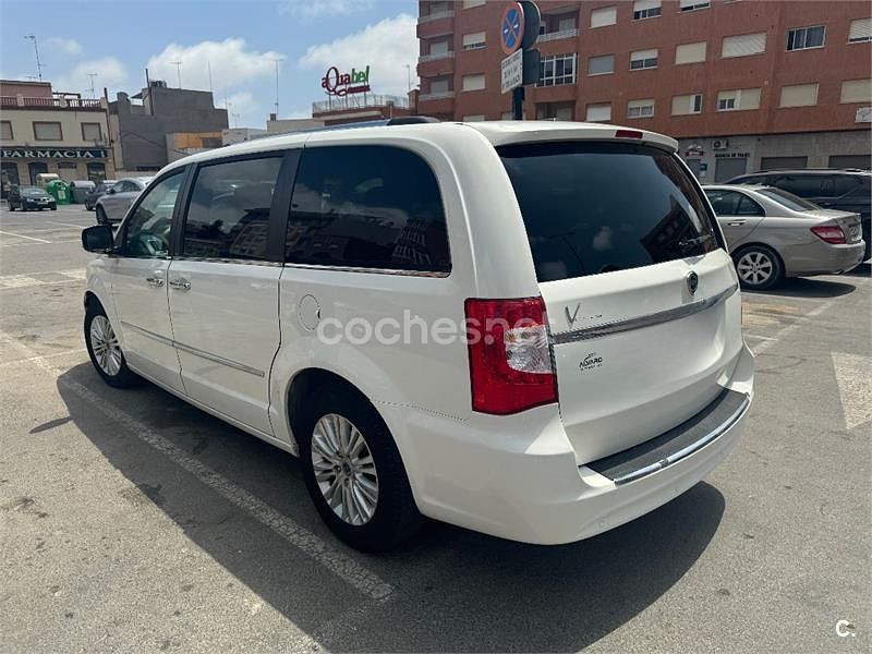 Blanco Usado 2012 Lancia Voyager Gold Monovolumen | 7800 € (Buen precio) - Imagen 1/4