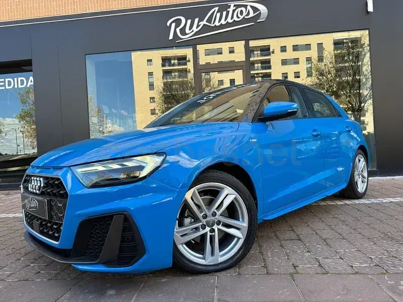 Usado Audi A1 Sportback S-Line 116 CV (85 kW) 2019 Azul Utilitario