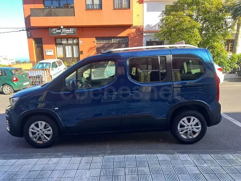 Usado Peugeot Rifter Allure 130 CV (95 kW) 2020 Azul Monovolumen
