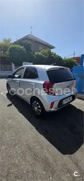 Usado Kia Picanto 67 CV (49 kW) 2022 Gris / plata Utilitario