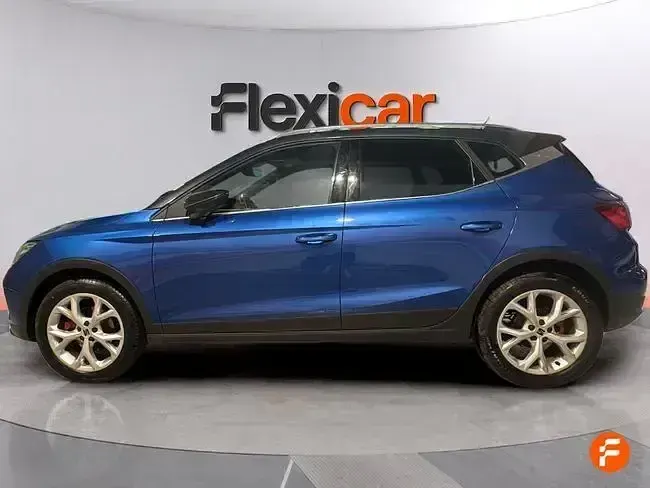 Usado Seat Arona FR 110 CV (80 kW) 2022 Azul SUV