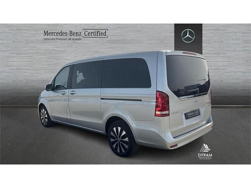 Usado Mercedes V250 190 CV (139 kW) 2023 Gris Monovolumen