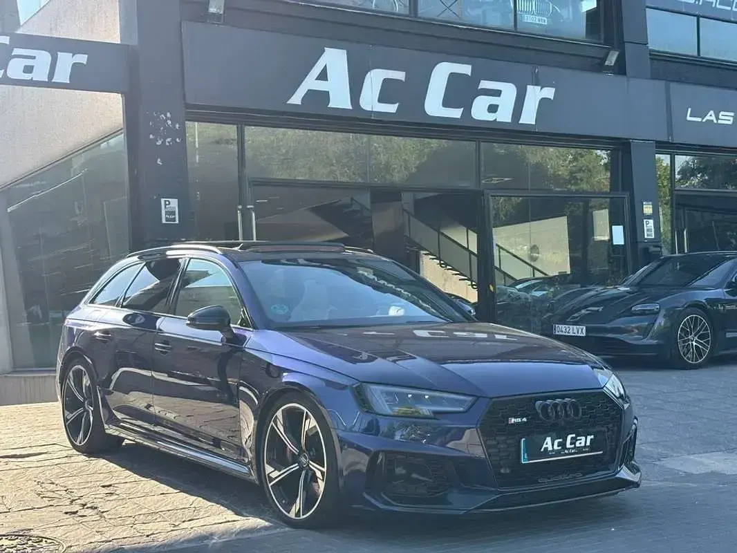 Usado Audi RS4 450 CV (330 kW) 2019 Azul Familiar