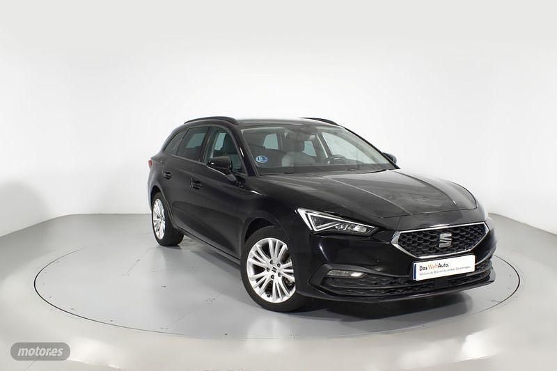 Negro Usado 2024 Seat Leon Style Berlina | 23.000 € (Precio justo) - Imagen 1/4