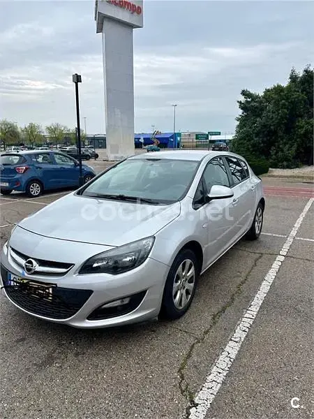 Usado Opel Astra Business 110 CV (80 kW) 2015 Gris / plata Berlina