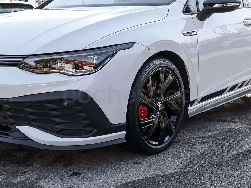Usado VW Golf VIII GTI Clubsport 301 CV (221 kW) 2023 Blanco Berlina