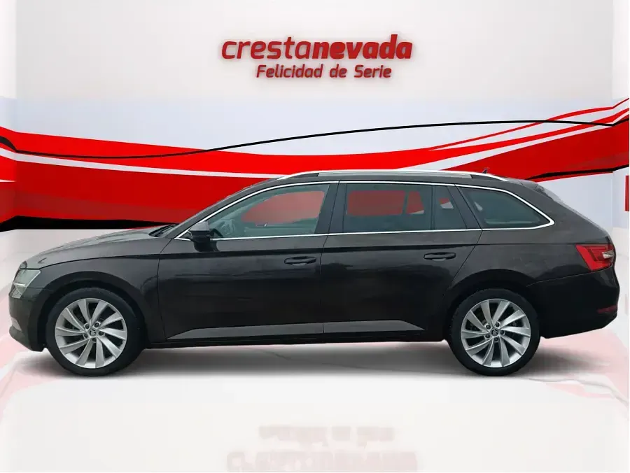 Usado Skoda Superb Style 150 CV (110 kW) 2018 Familiar