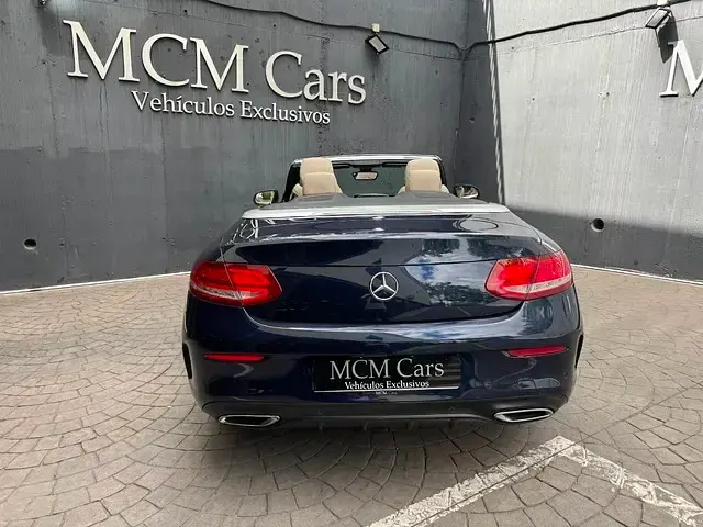 Usado Mercedes C220 170 CV (125 kW) 2017 Azul Descapotable