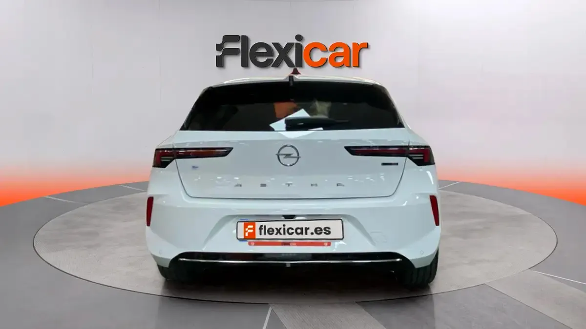 Usado Opel Astra GSe 224 CV (164 kW) 2025 Blanco Utilitario