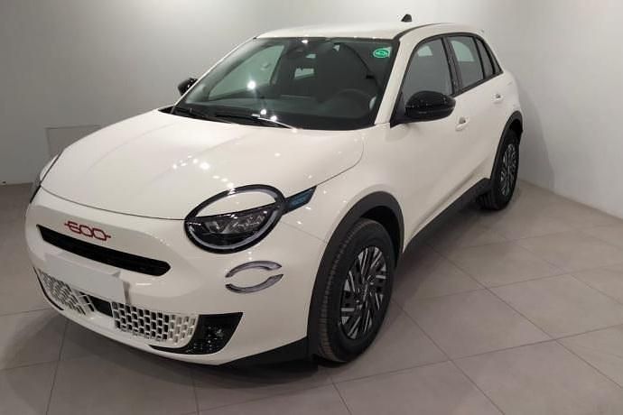 Blanco Usado 2024 Fiat 600E Red SUV | 24.500 € (Precio justo) - Imagen 1/4