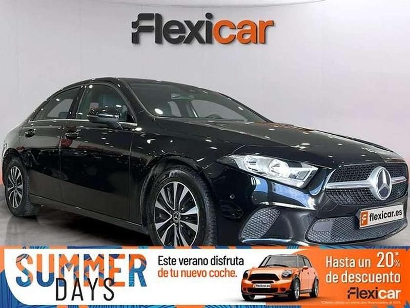 Negro Usado 2019 Mercedes A180 Utilitario | 17.690 € (Super precio) - Imagen 1/4