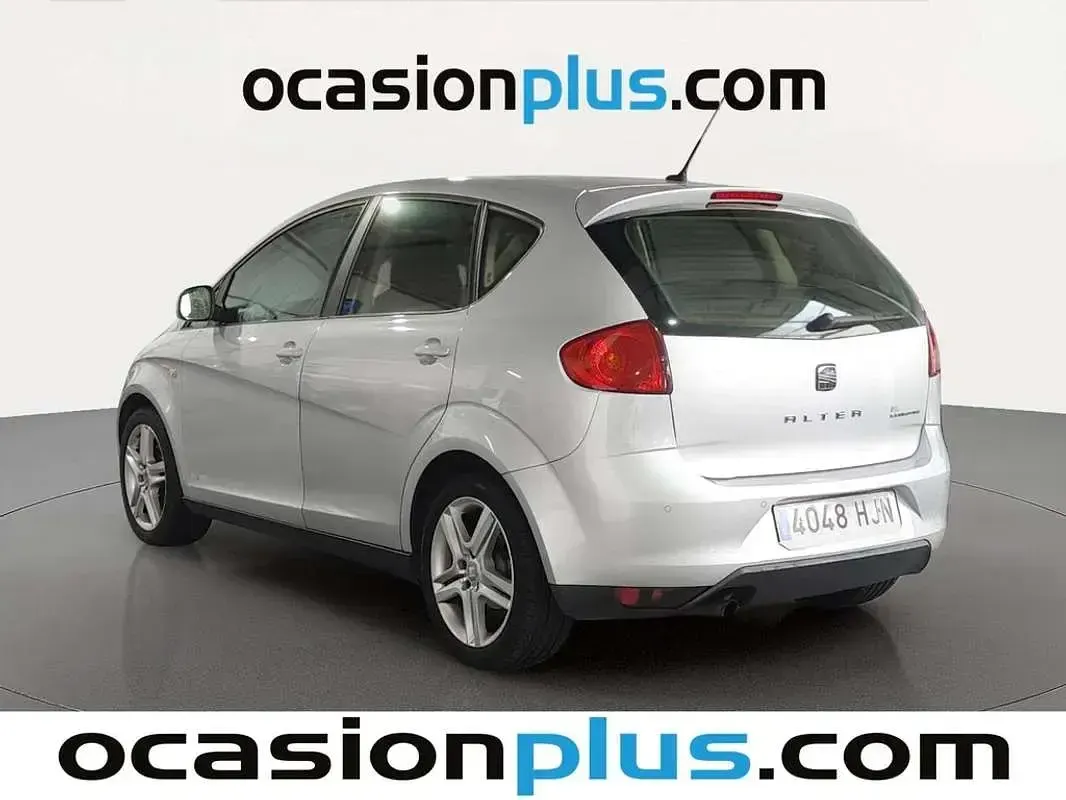 Usado Seat Altea Style 105 CV (77 kW) 2012 Gris Monovolumen
